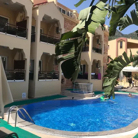 Aparthotel Goezdem 4*