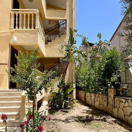 Aparthotel Goezdem 4*