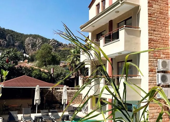 Ξενοδοχείο με διαμερίσματα Goezdem Μούγκλα