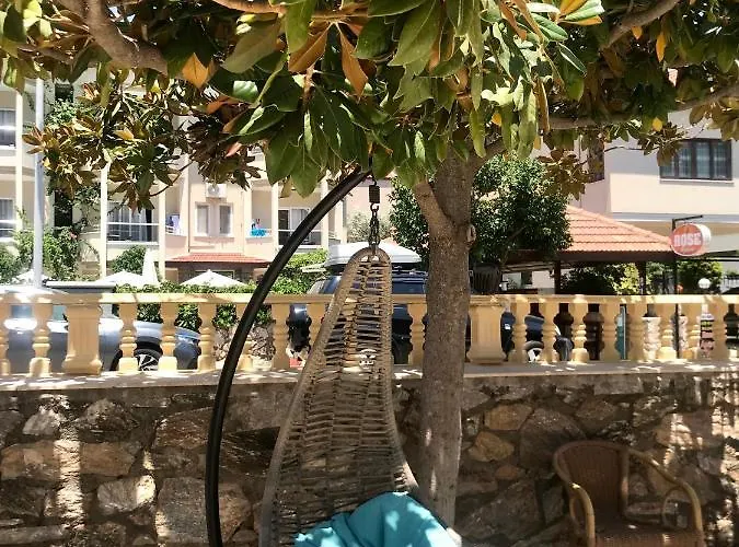 Ξενοδοχείο με διαμερίσματα Goezdem