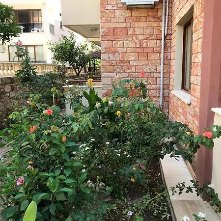 Goezdem Aparthotel *