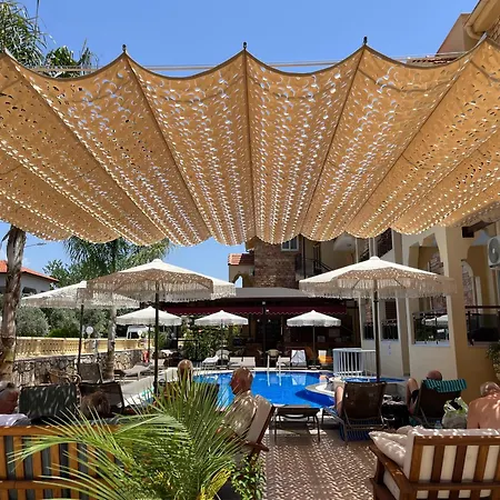 Apart Otel Gözdem 4*